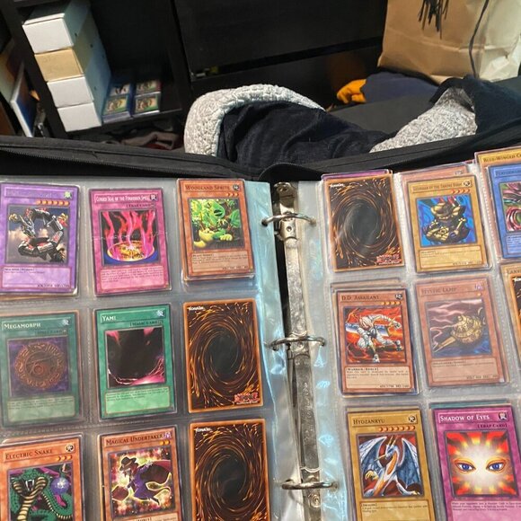 Lot of Vintage 1996 YuGiOh Trading Cards YUGIOH Binder 300+ Cards - Picture 12 of 16